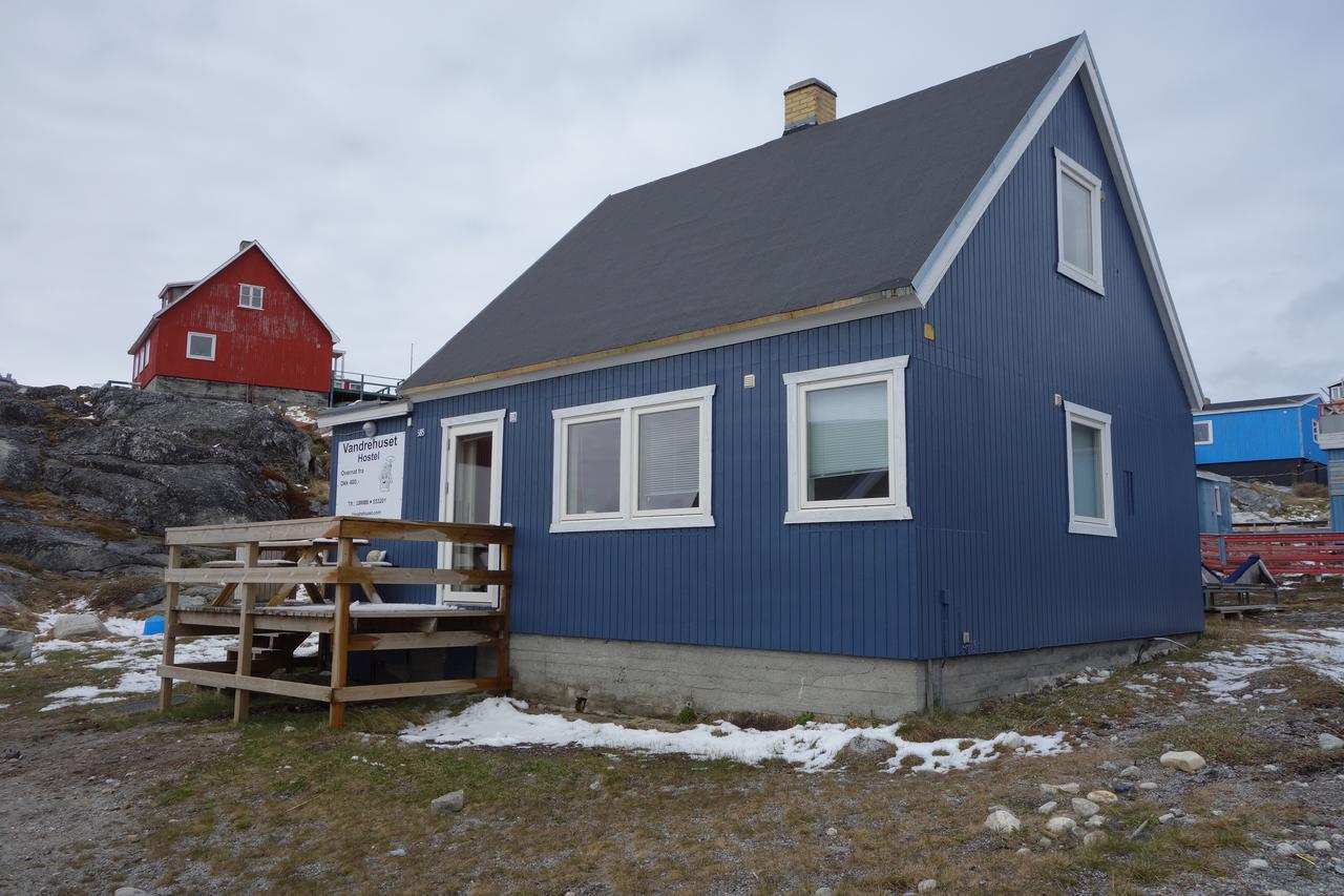 Vandrehuset 4 Nuuk Exteriör bild